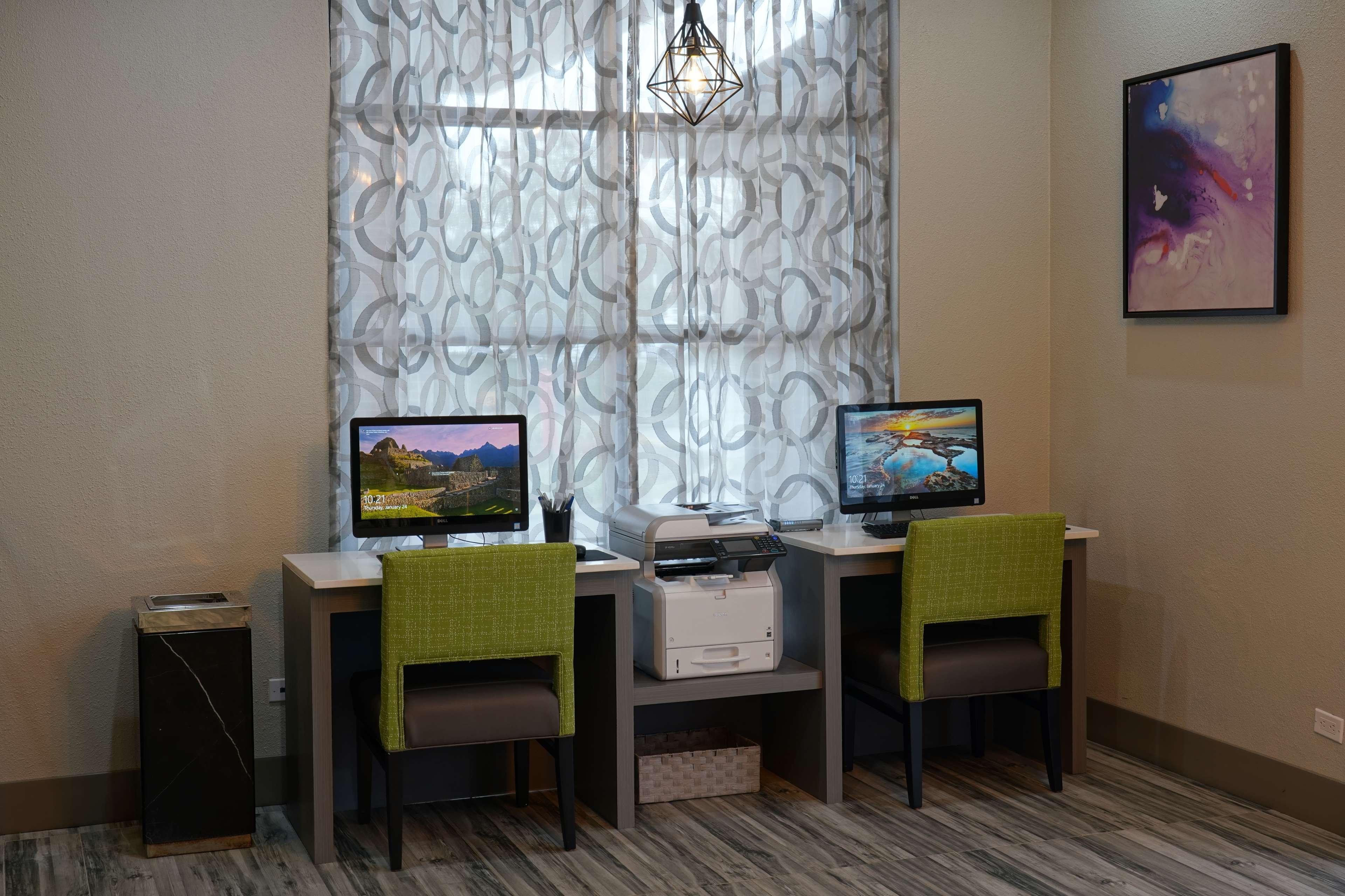 Best Western Plus Morristown Conference Center Екстериор снимка