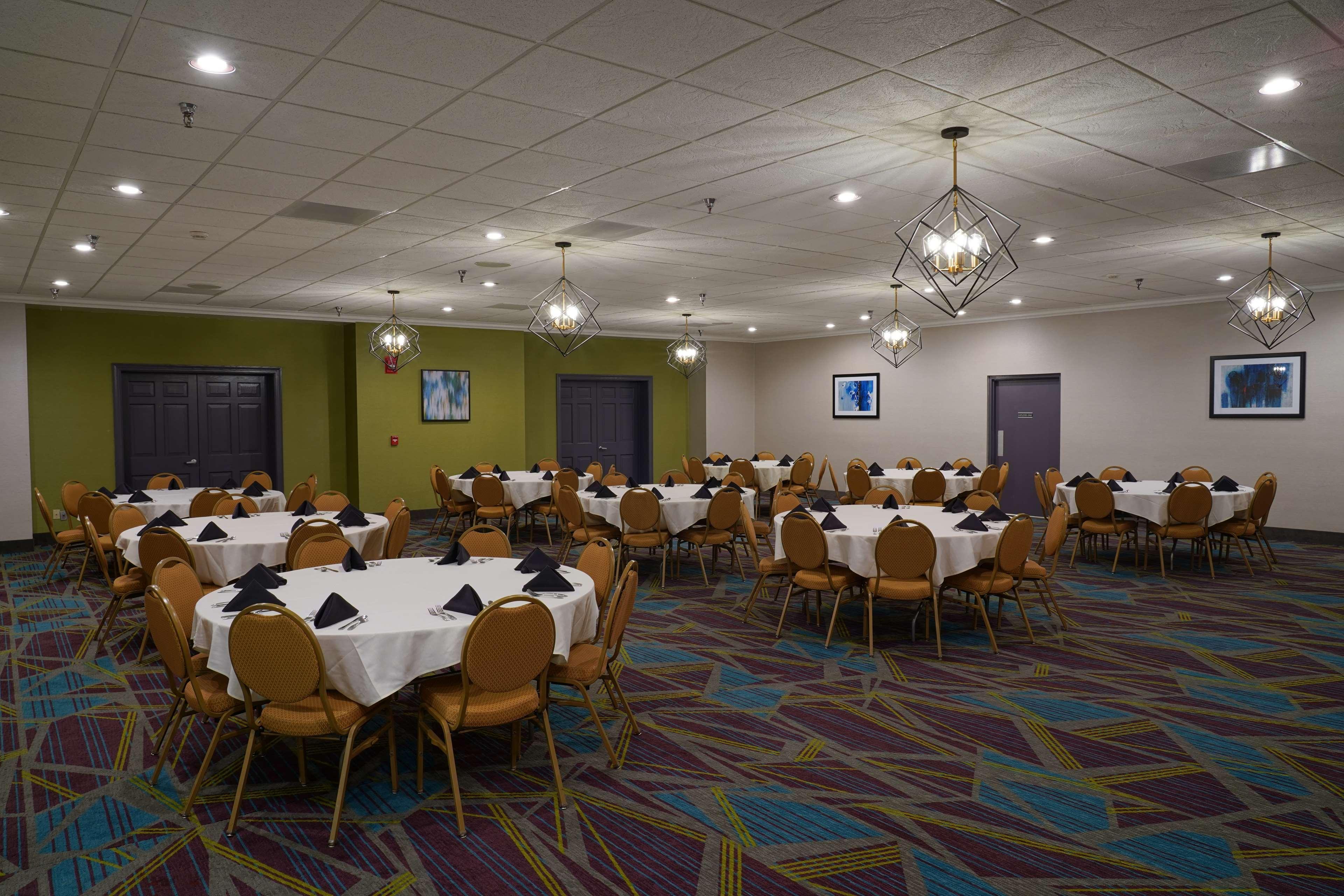Best Western Plus Morristown Conference Center Екстериор снимка