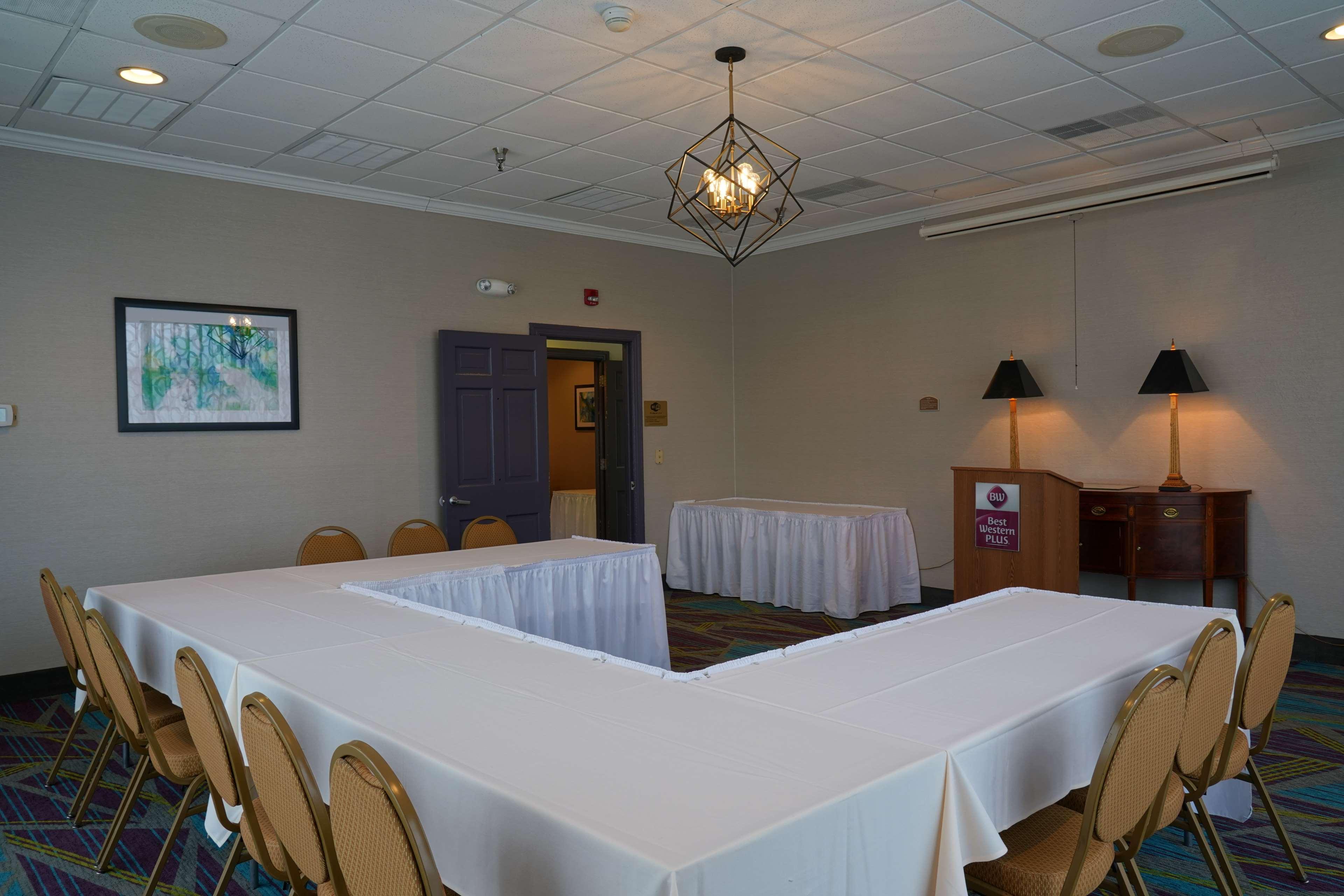 Best Western Plus Morristown Conference Center Екстериор снимка