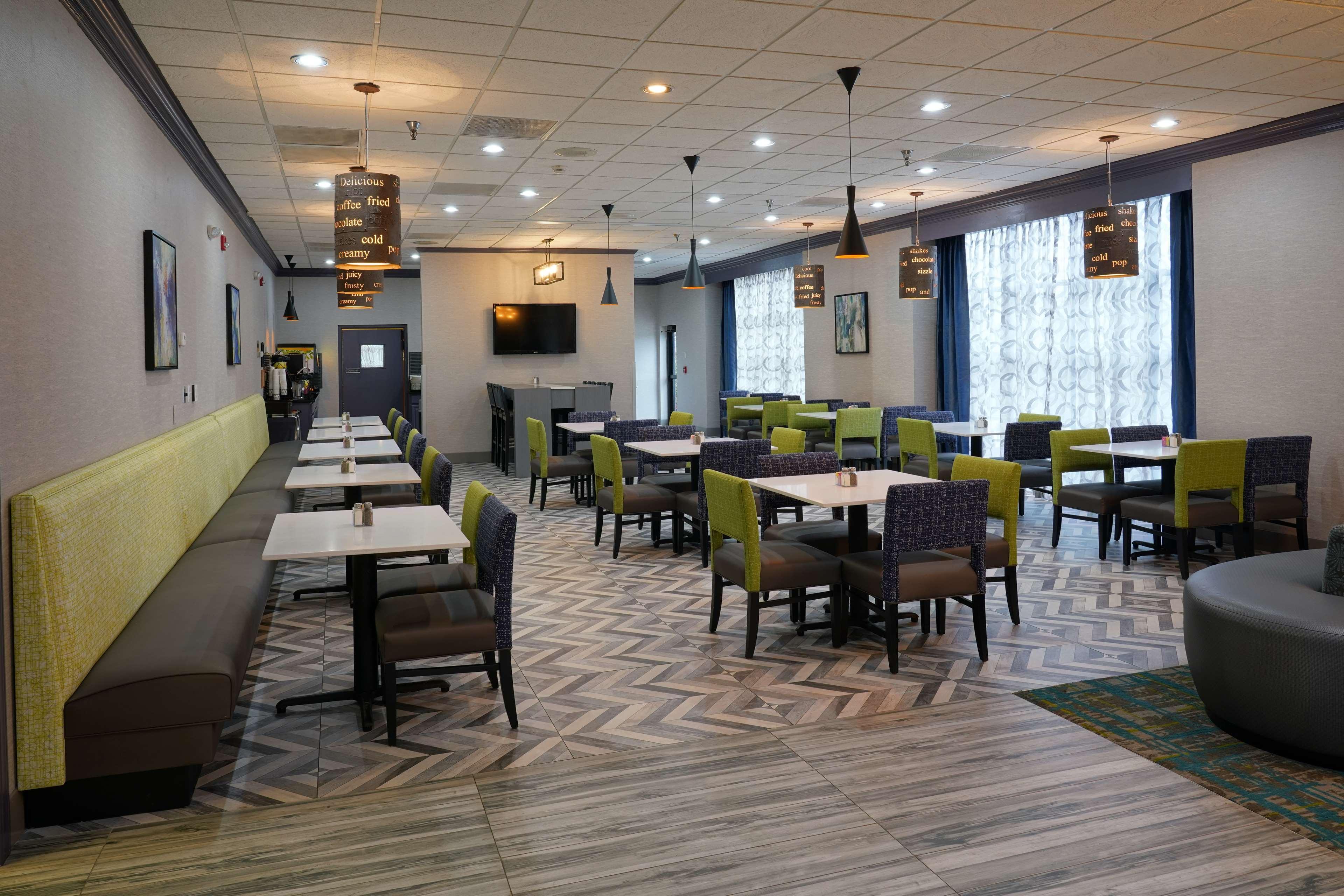 Best Western Plus Morristown Conference Center Екстериор снимка
