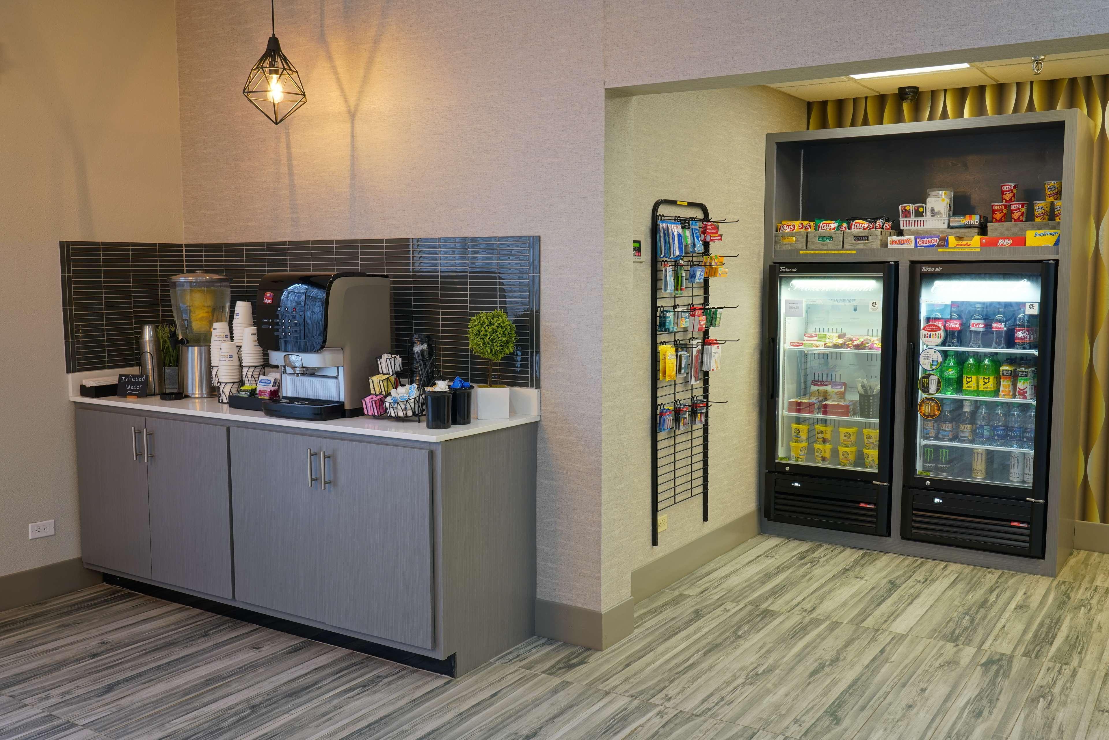 Best Western Plus Morristown Conference Center Екстериор снимка