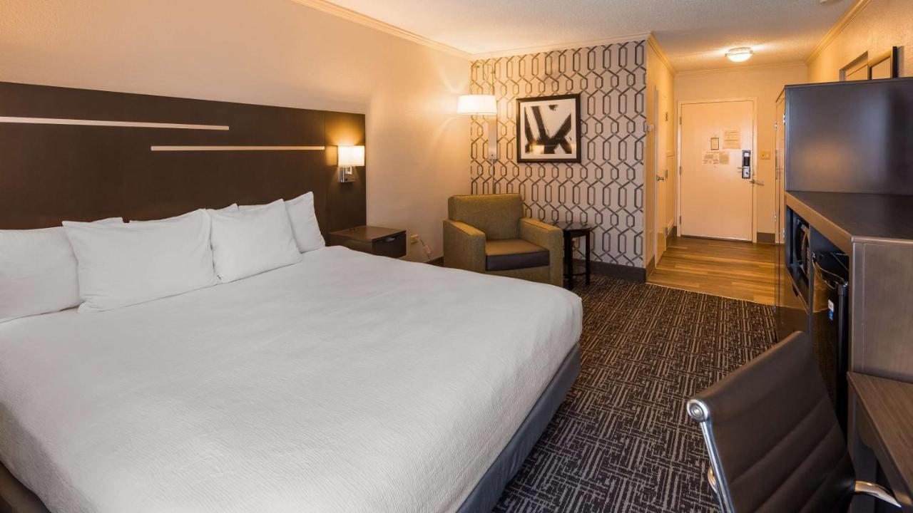Best Western Plus Morristown Conference Center Екстериор снимка