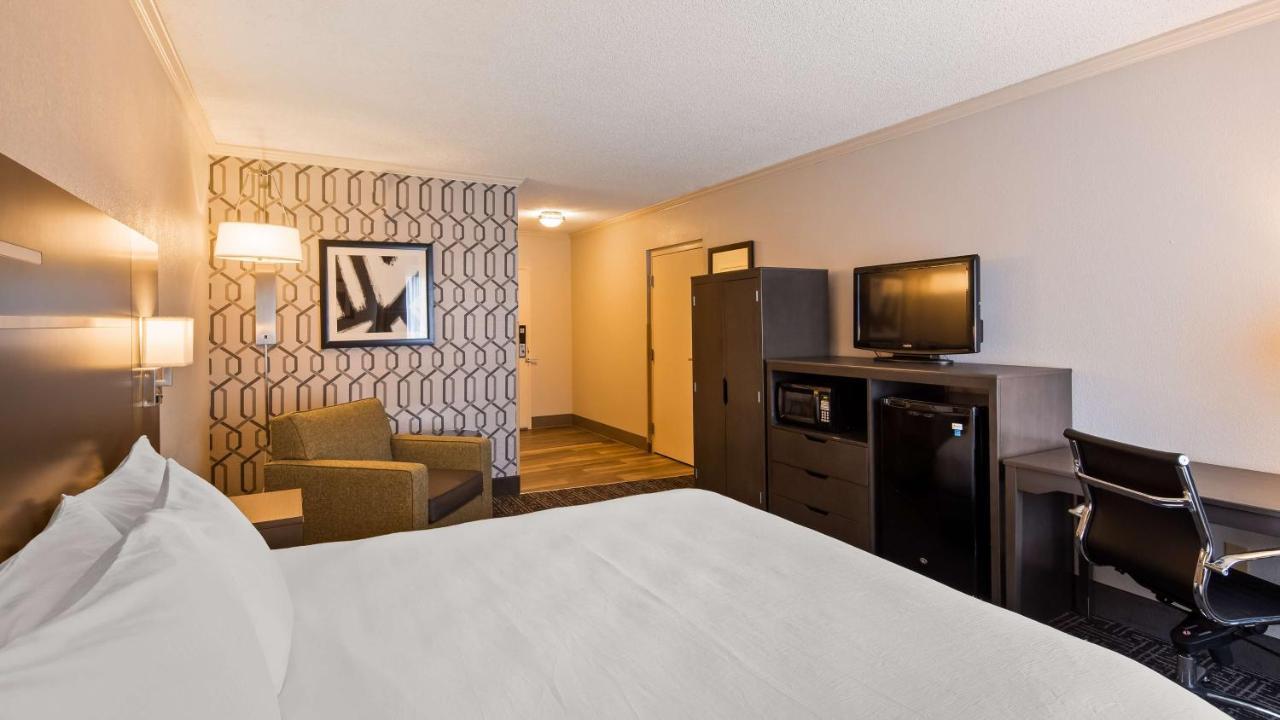 Best Western Plus Morristown Conference Center Екстериор снимка
