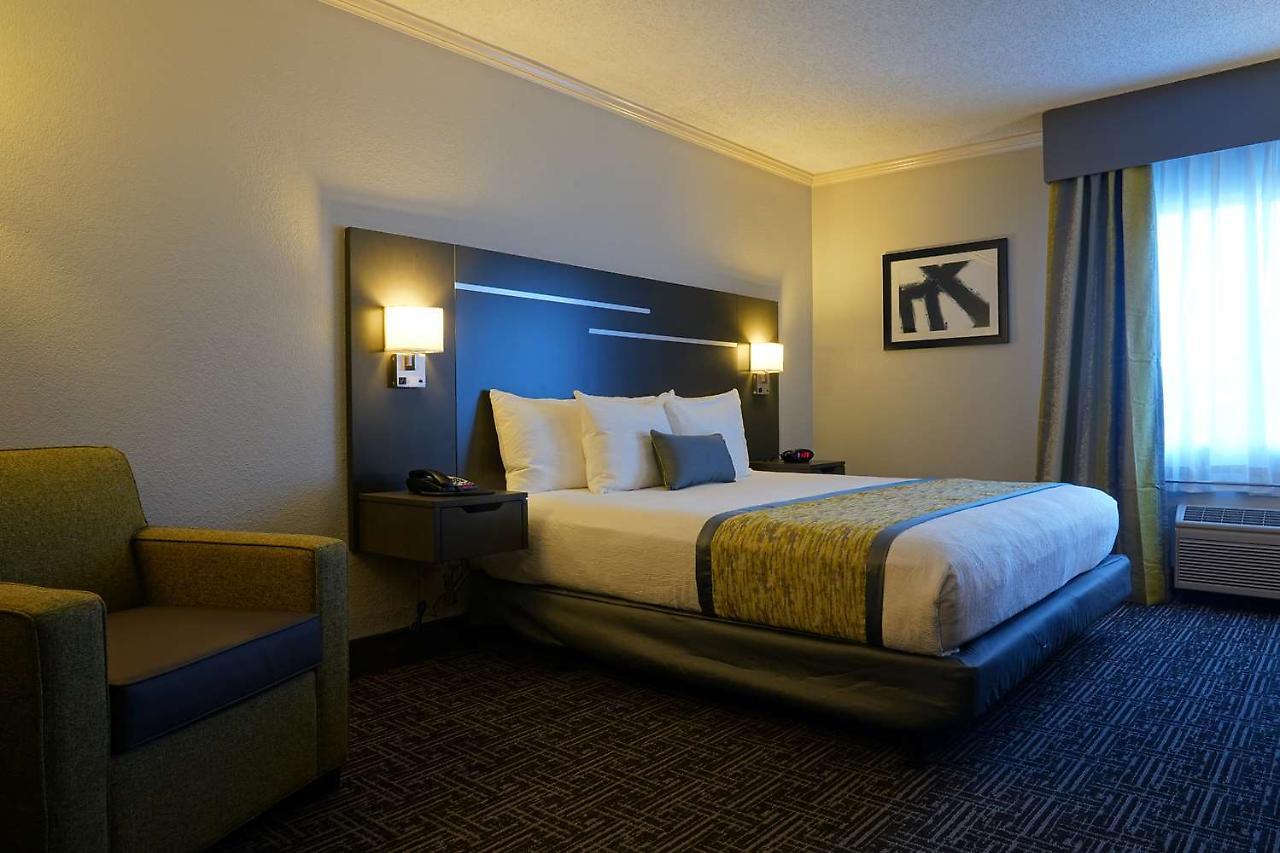 Best Western Plus Morristown Conference Center Екстериор снимка